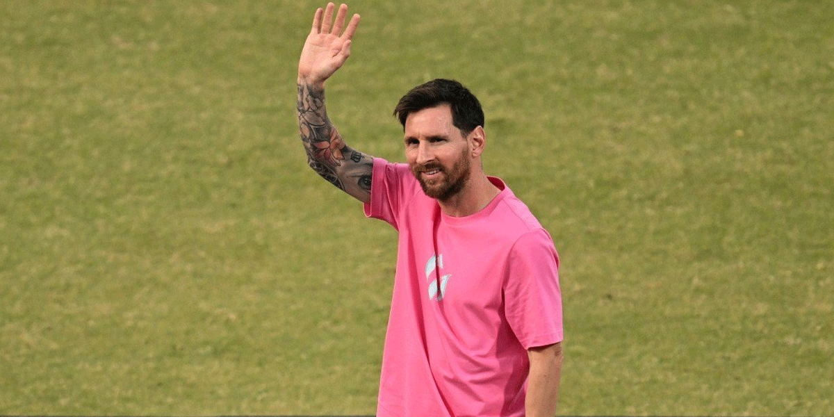 Messi Terima Hadiah Super Langka Usai Kekacauan Tur India
